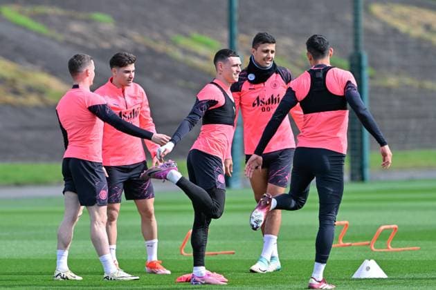 Manchester City Champions League training session Phil Foden of Manchester City stretches, during the Manchester City champions League training session ahead of the Real Madrid game at Etihad Stadium, Manchester, United Kingdom, 8th April 2024 (Photo by Cody Froggatt News Images) Manchester Etihad Stadium Manchester United, ManU Kingdom Copyright: xCodyxFroggatt NewsxImagesx