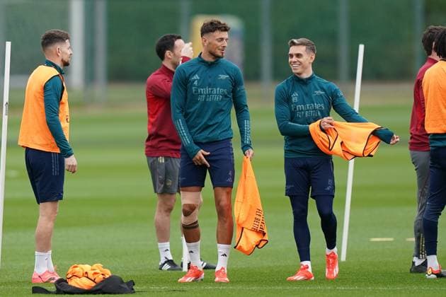 Arsenal Media Activities Ben White of Arsenal and Leandro Trossard of Arsenal during the Arsenal team training session ahead of the UEFA Champions League Quarter-Final 1st leg football match against Bayern Munich at Arsenal FC Training Centre, London Colney, England, United Kingdom on 8 April 2024 Editorial use only. All images are copyright Every Second Media Limited. No images may be reproduced without prior permission. Copyright: xIMAGO EveryxSecondxMediax ESM-0979-0024