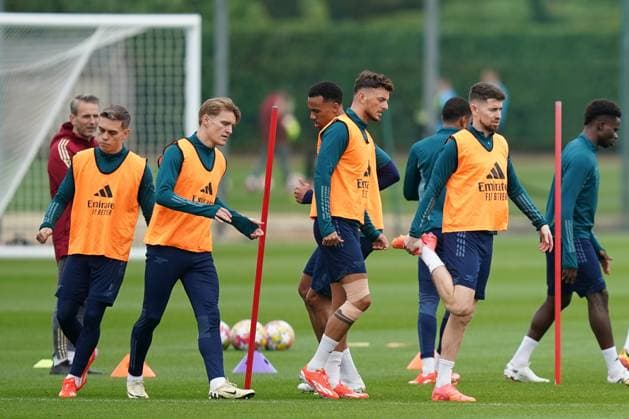 Arsenal Media Activities Leandro Trossard of Arsenal, Martin odegaard of Arsenal, Ben White of Arsenal amd Jorginho of Arsenal warming up during the Arsenal team training session ahead of the UEFA Champions League Quarter-Final 1st leg football match against Bayern Munich at Arsenal FC Training Centre, London Colney, England, United Kingdom on 8 April 2024 Editorial use only. All images are copyright Every Second Media Limited. No images may be reproduced without prior permission. Copyright: xIMAGO EveryxSecondxMediax ESM-0979-0028