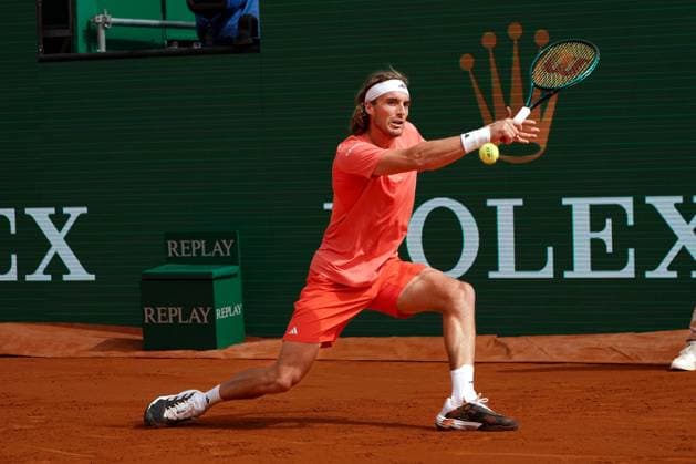 Stefanos Tsitsipas (Grece) TENNIS : Monaco Rolex Master 1000 - 1er tour - Monaco - 08 04 2024 NorbertScanella Panoramic 