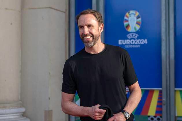 European Football Championship Workshop, European Championship, Meeting of the national coaches on 08 04 2024 at the Staendehaus in Duesseldorf Gareth Southgate England, national coaches in front of the building entrance Photo Kirchner Media TH Copyright: xKirchner-Media THx