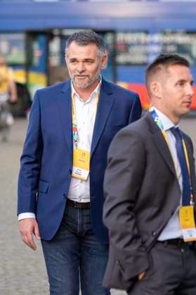 European Football Championship Workshop, European Championship, Meeting of the national coaches on 08 04 2024 at the Staendehaus in Duesseldorf Willi Sagnol Georgia, national coach on the way to the building Photo Kirchner Media TH Copyright: xKirchner-Media THx