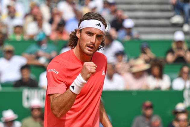 Rolex Monte Carlo Masters Day Three MONTE CARLO, MONACO APRIL 8 Stefanos Tsitsipas of Greece in action against Laslo Djere of Serbia during day three of the Rolex Monte Carlo Masters at Monte Carlo Country Club on April 8, 2024 in Monte Carlo, Monaco Photo by Andy Astfalck Copyright: xBEAUTIFULxSPORTS Astfalckx