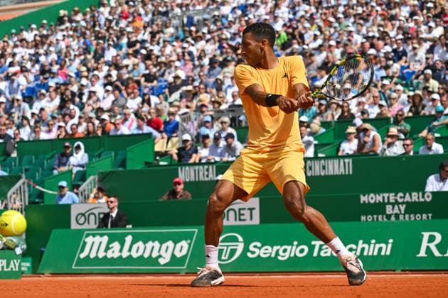 Rolex Monte Carlo Masters Day Three MONTE CARLO, MONACO APRIL 8 Felix Auger Aliassime of Canada in action against Luca Nardi of Italy during day three of the Rolex Monte Carlo Masters at Monte Carlo Country Club on April 8, 2024 in Monte Carlo, Monaco Photo by Andy Astfalck Copyright: xBEAUTIFULxSPORTS Astfalckx