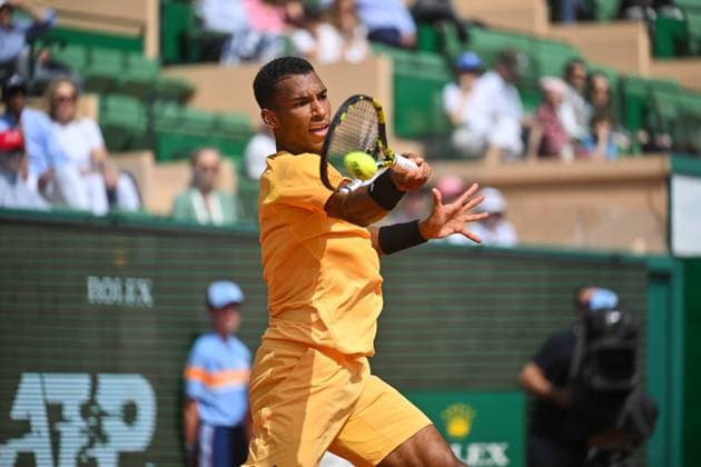 Rolex Monte Carlo Masters Day Three MONTE CARLO, MONACO APRIL 8 Felix Auger Aliassime of Canada in action against Luca Nardi of Italy during day three of the Rolex Monte Carlo Masters at Monte Carlo Country Club on April 8, 2024 in Monte Carlo, Monaco Photo by Andy Astfalck Copyright: xBEAUTIFULxSPORTS Astfalckx
