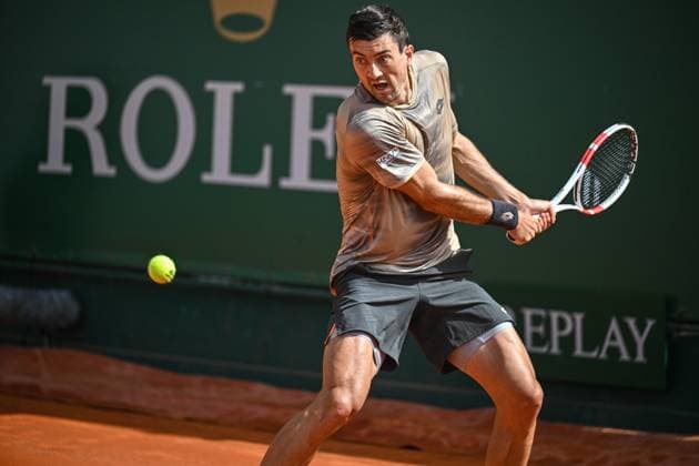Rolex Monte Carlo Masters Day Three MONTE CARLO, MONACO APRIL 8 Sebastian Ofner of Austria in action against Daniel Evans of Great Britain during day three of the Rolex Monte Carlo Masters at Monte Carlo Country Club on April 8, 2024 in Monte Carlo, Monaco Photo by Andy Astfalck Copyright: xBEAUTIFULxSPORTS Astfalckx
