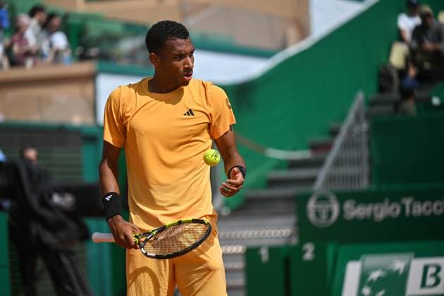 Rolex Monte Carlo Masters Day Three MONTE CARLO, MONACO APRIL 8 Felix Auger Aliassime of Canada in action against Luca Nardi of Italy during day three of the Rolex Monte Carlo Masters at Monte Carlo Country Club on April 8, 2024 in Monte Carlo, Monaco Photo by Andy Astfalck Copyright: xBEAUTIFULxSPORTS Astfalckx