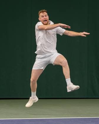AFC Wimbledon Wimbledon Tennis Training Session AFC Wimbledon defender Alex Pearce (15) warms up during an AFC Wimbledon team visit to The All England Lawn Tennis and Croquet Club, Wimbledon, United Kingdom on 8 April 2024. Editorial use only , Copyright: xIanxStephenx PSI-19409-0073