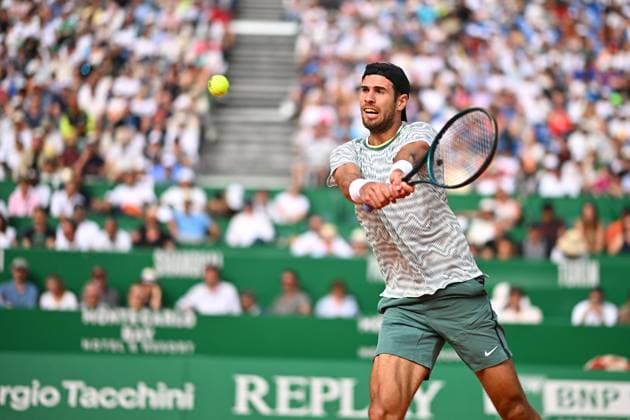 Monaco Rolex Masters Karen Khachanov (RUS) during his first round match at the Monaco Rolex Masters in Monte Carlo, on April, 8, 2024. Photo by Corinne Dubreuil ABACAPRESS.COM Monaco Monaco  Copyright: xDubreuilxCorinne ABACAx