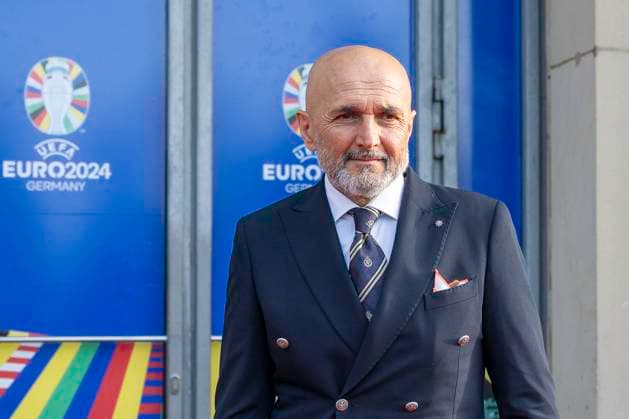 European Football Championship Workshop, European Championship, Meeting of the national coaches on 08 04 2024 at the Staendehaus in Duesseldorf Luciano Spalletti Italy, national coach in front of the building Photo Kirchner Media TH Copyright: xKirchner-Media THx