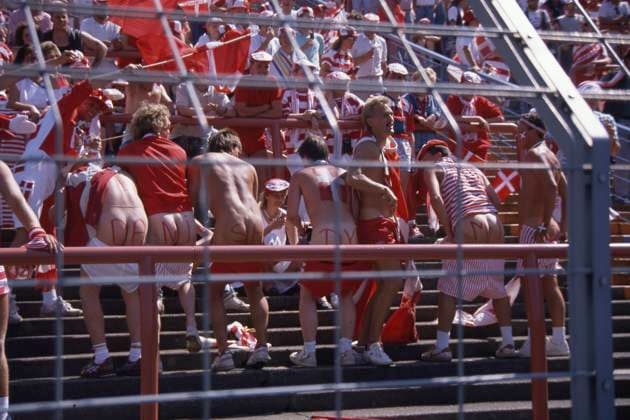 Danish fans show their naked buttocks, on it the letters Danish Dynamite, general, feature, border motif, symbolic photo Germany GER Denmark DEN 2 0 European Football Championship EURO 1988 in Germany, 14 06 1988 in the Parkstadion Gelsenkirchen, Â