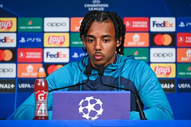 2024-04-09 FC Barcelona, Barca Training Session And press conference, PK, Pressekonferenz PARIS, FRANCE - APRIL 9: Jules Kounde of FC Barcelona during a press conference prior to the UEFA Champions League 2023 24 match between Paris Saint-Germain and FC Barcelona at Parc des Princes on April 9, 2024 in Paris, France. (Photo by Matthieu Mirville BSR Agency) Paris France Content not available for redistribution in The Netherlands directly or indirectly through any third parties. Copyright: xBSRxAgencyx