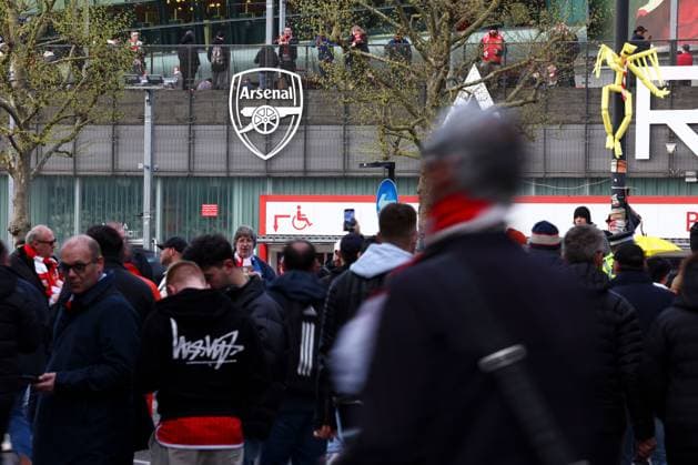 A general view of the Emirates Stadium as fans enjoy the the pre-match atmosphere Arsenal v Bayern Munich, UEFA Champions League, Quarter Final, First Leg, Football, Emirates Stadium, London, UK - 09 Apr 2024 EDITORIAL USE ONLY No use with unauthorised audio, video, data, fixture lists, club league logos or live services. Online in-match use limited to 120 images, no video emulation. No use in betting, games or single club league player publications. Copyright: xSimonxDael Shutterstockx 14424047i