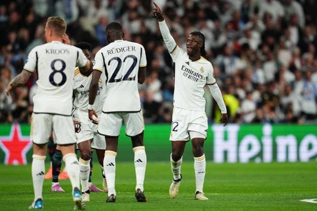 Eduardo Camavinga of Real Madrid celebrates the 1-1 Real Madrid and Manchester City. UEFA Champions League match. Quarter-finals, first leg. Football, Santiago Bernabeu Stadium, Madrid, Spain - 9 April 2024 Editorial use only  Copyright: xBaguxBlanco PRESSINPHOTO Shutterstockx 14427173k