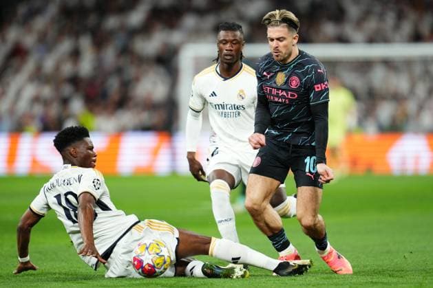 ESP: Real Madrid v Manchester City. UEFA Champions League match. Quarter-finals Jack Grealish of Manchester City and Eduardo Camavinga and Aurelien Tchouameni of Real Madrid during the UEFA Champions League match, Quarter-finals, first leg, between Real Madrid and Manchester City played at Santiago Bernabeu Stadium on April 9, 2024 in Madrid Spain. kpng Copyright: xBaguxBlancox xPRESSINPHOTOx PS_240409_006