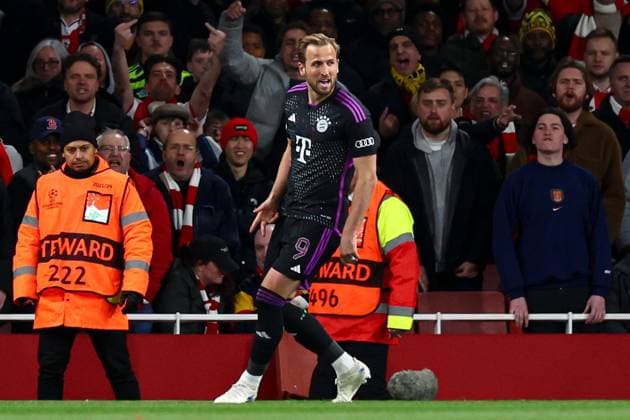 Harry Kane of Bayern Munich celebrates scoring a goal for their side to make it 1-2 Arsenal v Bayern Munich, UEFA Champions League, Quarter Final, First Leg, Football, Emirates Stadium, London, UK - 09 Apr 2024 EDITORIAL USE ONLY No use with unauthorised audio, video, data, fixture lists, club league logos or live services. Online in-match use limited to 120 images, no video emulation. No use in betting, games or single club league player publications. Copyright: xSimonxDael Shutterstockx 14424047at