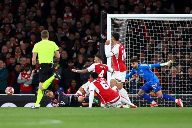 Leroy Sanà of Bayern Munich is challenged in the penalty area with Referee Glenn Nyberg awarding a penalty Arsenal v Bayern Munich, UEFA Champions League, Quarter Final, First Leg, Football, Emirates Stadium, London, UK - 09 Apr 2024 EDITORIAL USE ONLY No use with unauthorised audio, video, data, fixture lists, club league logos or live services. Online in-match use limited to 120 images, no video emulation. No use in betting, games or single club league player publications. Copyright: xSimonxDael Shutterstockx 14424047bk