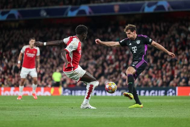 09 04 2024, Football, Season 2023 2024, UEFA Champions League, Quarter-final, Round 1, First leg, FC Arsenal London FC Bayern Munich, v l Bukayo Saka Arsenal London is blocked by Leon Goretzka FC Bayern Munich, London Emirates Stadium Greater London England xRHR PHOTO DEx Copyright: DennisxEwert RHR-FOTOx RHR-FOTO DE