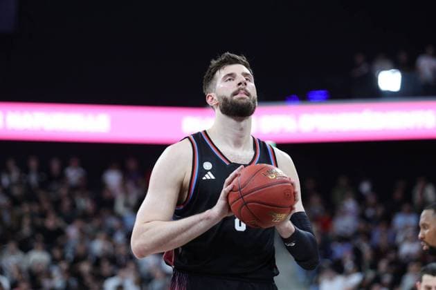 Leon Kratzer of Paris Basketball BASKET BALL : Paris Basketball vs JL Bourg en Bresse - BKT Eurocup - Finale - Match 1 - 09 04 2024 KevinDomas Panoramic 