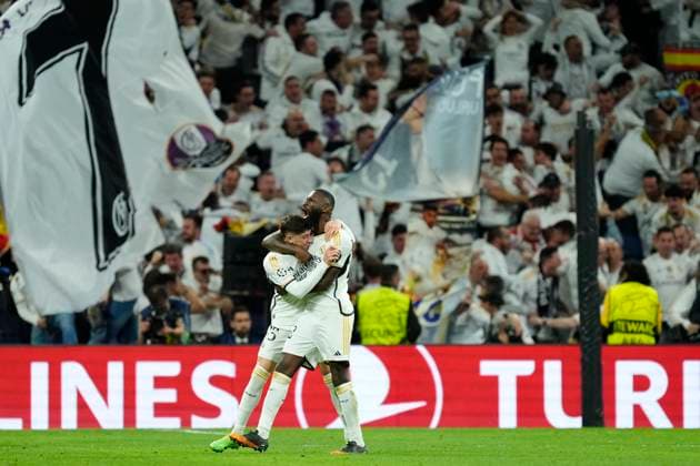 Real Madrid CF v Manchester City: Quarter-final First Leg - UEFA Champions League 2023 24 Federico Valverde central midfield of Real Madrid and Uruguay celebrates after scoring his sides first goal during the UEFA Champions League quarter-final first leg match between Real Madrid CF and Manchester City at Estadio Santiago Bernabeu on April 9, 2024 in Madrid, Spain. Madrid Spain  Copyright: xJosexBretonx originalFilename:breton-realmadr240409_npAuh.jpg