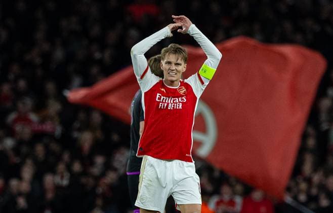 Football - UEFA Champions League - Quarter-Final 1st Leg - Arsenal FC v FC Bayern Munich LONDON, ENGLAND - Tuesday, April 9, 2024: Arsenal s captain Martin odegaard celebrates his side s equalising second goal during the UEFA Champions League Quarter-Final 1st Leg game between Arsenal FC and FC Bayern Munich at the Emirates Stadium. The game ended in a 2-2 draw. (Photo by David Rawcliffe Propaganda) LONDON Emirates Stadium GREATER LONDON ENGLAND  Copyright: xDavidxRawcliffex P2024-04-09-Arsenal_Bayern_Munich-42