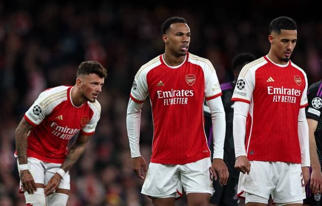 Arsenal defenders (l-r) Ben White, Gabriel and William Saliba Arsenal v Bayern Munich, UEFA Champions League 1 4 Final 1st Leg, Emirates Stadium, Highbury, London, UK - 09 04 2024 Editorial use only  Copyright: xMattxImpey Shutterstockx 14426976ca
