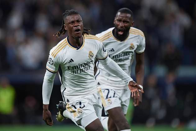 2024-04-09 Real Madrid CF v Manchester City - Quarter-final First Leg - UEFA Champions League 2023 24 MADRID, SPAIN - APRIL 9: Eduardo Camavinga of Real Madrid CF celebrates after scoring a goal during the Quarter-final First Leg - UEFA Champions League match between Real Madrid CF and Manchester City at Estadio Santiago Bernabeu on April 9, 2024 in Madrid, Spain. (Photo by Pablo Morano BSR Agency) Madrid Spain Content not available for redistribution in The Netherlands directly or indirectly through any third parties. Copyright: xBSRxAgencyx