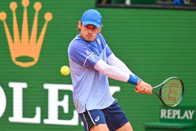 Rolex Monte Carlo Masters Day Four MONTE CARLO, MONACO APRIL 9 Alex de Minaur of Australia in action against Sam Warinka of Switzerland during their first round match on day four of the Rolex Monte Carlo Masters at Monte Carlo Country Club on April 9, 2024 in Monte Carlo, Monaco Photo by Andy Astfalck Copyright: xBEAUTIFULxSPORTS Astfalckx