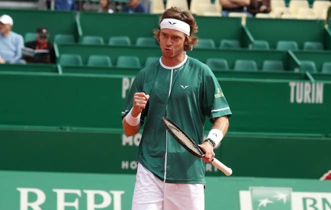 ROLEX MONTE-CARLO MASTERS PHOTOPQR NICE MATIN Jean François Ottonello ; Roquebrune-Cap-Martin ; 10 04 2024 ; Rolex Monte-Carlo Masters - Alexei Popyrin (AUS en gris) vs Andrey Rublev (RUS en vert) Roquebrune-Cap-Martin France  Copyright: xPHOTOPQR NICExMATIN MAXPPPxJeanxFrançoisxOttonellox 20240410NIM0329 20240410NIM0329