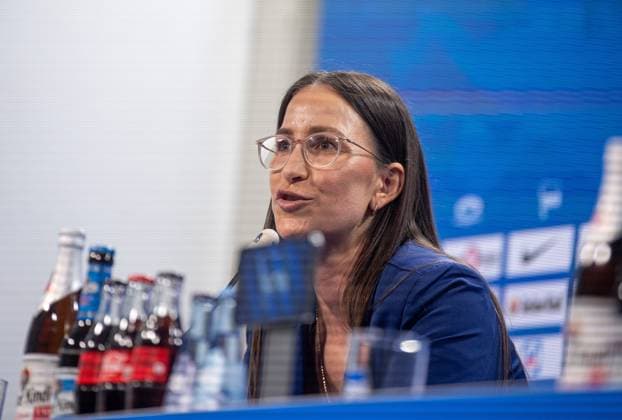 Soccer, Men, Season 2023 2024, 2 Bundesliga, Hertha BSC, Press conference before the match against Hansa Rostock, in the picture press spokeswoman Vera Krings Hertha BSC , 10 04 2024, Copyright: xSebastianxRäppold MatthiasxKochx