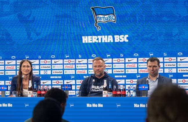 Football, Men, Season 2023 2024, 2 Bundesliga, Hertha BSC, Press conference before the match against Hansa Rostock, in the picture from left press spokeswoman Vera Krings Hertha BSC , coach Pal Dardai Hertha BSC , sports director Benjamin Weber Hertha BSC , 10 04 2024, Copyright: xSebastianxRäppold MatthiasxKochx