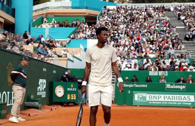 ROLEX MONTE-CARLO MASTERS PHOTOPQR NICE MATIN Jean François Ottonello ; Roquebrune-Cap-Martin ; 10 04 2024 ; Rolex Monte-Carlo Masters - Gael Monfils (FRA en blanc) vs Daniil Medvedev (RUS en rouge) Roquebrune-Cap-Martin France  Copyright: xPHOTOPQR NICExMATIN MAXPPPxJeanxFrançoisxOttonellox 20240410NIM1076 20240410NIM1076