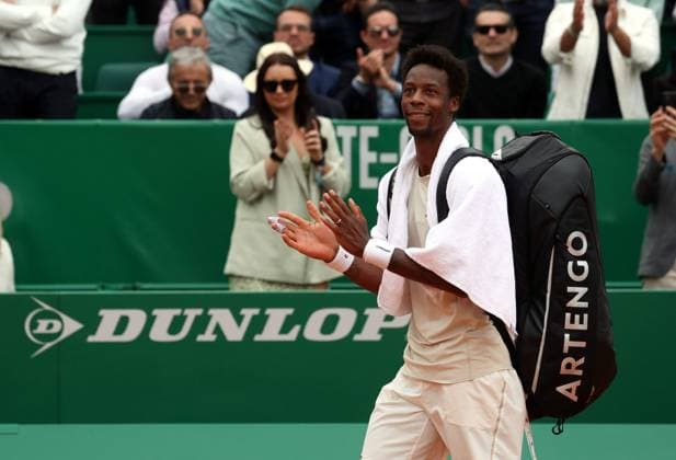 Sport Bilder des Tages ROLEX MONTE-CARLO MASTERS PHOTOPQR NICE MATIN Jean François Ottonello ; Roquebrune-Cap-Martin ; 10 04 2024 ; Rolex Monte-Carlo Masters - Gael Monfils (FRA en blanc) vs Daniil Medvedev (RUS en rouge) Roquebrune-Cap-Martin France  Copyright: xPHOTOPQR NICExMATIN MAXPPPxJeanxFrançoisxOttonellox 20240410NIM1099 20240410NIM1099