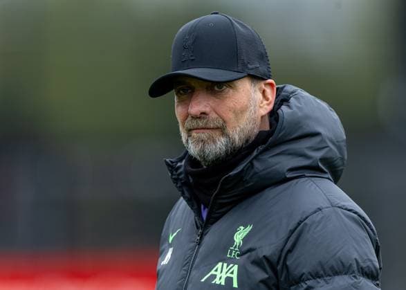 Football - UEFA Europa League - Quarter-Final 1st Leg - Liverpool FC v BC Atalanta - MD-1 LIVERPOOL, ENGLAND - Wednesday, April 10, 2024: Liverpool s manager Jürgen Klopp during a training session at the AXA Training Centre ahead of the UEFA Europa League Quarter-Final 1st Leg match between Liverpool FC and BC Atalanda. (Photo by David Rawcliffe Propaganda) LIVERPOOL AXA Training Centre MERSEYSIDE ENGLAND  Copyright: xDavidxRawcliffex P2024-04-10-Liverpool_Atalanta_MD-1-43
