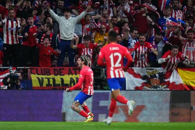 ESP: Atletico de Madrid v Borussia Dortmund. UEFA Champions League match. Quarter-finals Rodrigo de Paul of Atletico de Madrid celebrates after scoring the 1-0Rodrigo de Paul of Atletico de Madrid celebrates the 1-0 during the UEFA Champions League match, Quarter-finals, first leg, between Atletico de Madrid and Borussia Dortmund played at Civitas Metropolitano Stadium on April 10, 2024 in Madrid Spain. kpng Copyright: xBaguxBlancox xPRESSINPHOTOx PS_240410_004