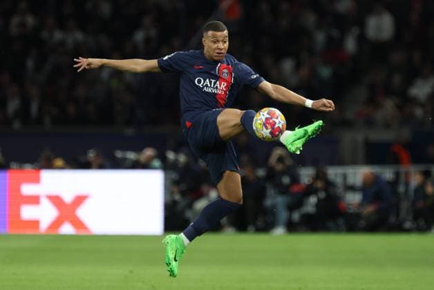 PSG - BARCELONE PHOTOPQR LE PARISIEN Le Parisien Arnaud Journois ; PARIS ; 10 04 2024 ; FOOTBALL , LIGUE DES CHAMPIONS UEFA , QUARTS DE FINALE ALLER , 10 04 2024 , PARIS , PARC DES PRINCES PARIS SG - FC BARCELONE PHOTO LE PARISIEN ARNAUD JOURNOIS Kylian Mbappé -- 04 10 2024 ; PARIS ; FRANCE PARIS UEFA CHAMPIONS LEAGUE : PARIS SG VS FC Barcelona, Barca PARIS France  Copyright: xPHOTOPQR LExPARISIEN MAXPPPxLexParisienx xArnaudxJournoisx 20240410LPA1774 20240410LPA1774