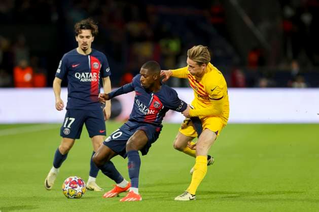 Ousmane Dembele (Paris Saint-Germain) und Frenkie de Jong FC Barcelona, Barca battle for the ball, UEFA Champions League 2023 24 - Quarter-final First Leg, Paris Saint-Germain vs FC Barcelona, Parc des Princes, April 10, 2024, Paris, France.