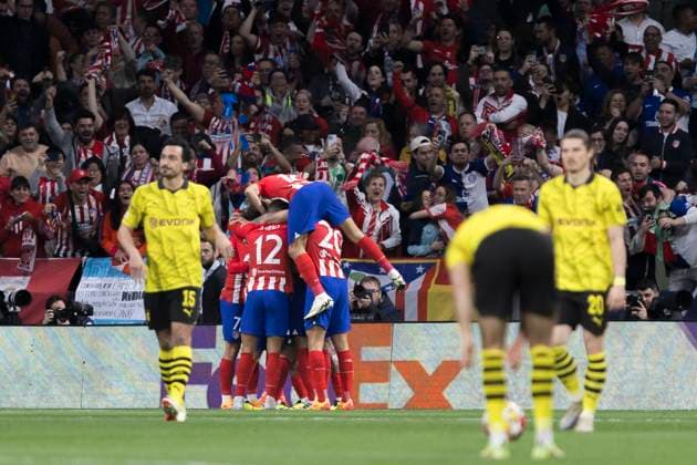 Atletico Madrid v Borussia Dortmund: Quarter-final First Leg - UEFA Champions League 2023 24 Several players from Atletico de Madrid are celebrating a goal during the UEFA Champions League 2023 24 Round of 8 first leg match between Atletico de Madrid and Borussia Dortmund at Civitas Metropolitano Stadium in Madrid, Spain, on April 10, 2023. Madrid Spain  Copyright: xGuillermoxMartinezx originalFilename:martinez-uefacham240410_npFGE.jpg