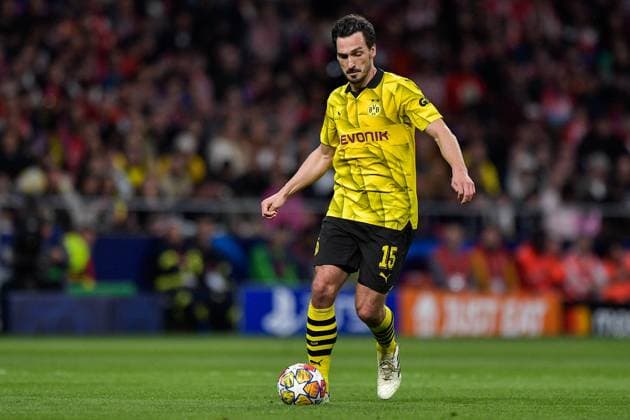2024-04-10 Atletico Madrid v Borussia Dortmund - Quarter-final First Leg - UEFA Champions League 2023 24 MADRID, SPAIN - APRIL 10: Mats Hummels of Borussia Dortmund in action during the Quarter-final First Leg - UEFA Champions League 2023 24 match between Atletico Madrid and Borussia Dortmund at Civitas Metropolitano Stadium on April 10, 2024 in Madrid, Spain. (Photo by Pablo Morano BSR Agency) Madrid Spain Content not available for redistribution in The Netherlands directly or indirectly through any third parties. Copyright: xBSRxAgencyx