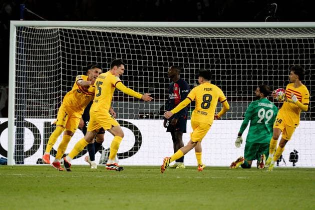 Andreas Christensen of Barcelona heads his side 3-2 ahead Paris Saint-Germain v Barcelona, UEFA Champions League, Quarter Final, First Leg, Football, Parc des Princes, Paris, France - 10 Apr 2024 EDITORIAL USE ONLY No use with unauthorised audio, video, data, fixture lists, club league logos or live services. Online in-match use limited to 120 images, no video emulation. No use in betting, games or single club league player publications. Copyright: xDavexWinter Shutterstockx 14424874ck