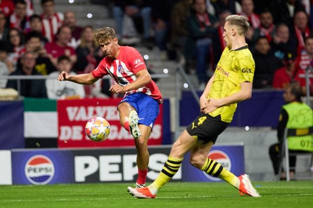 Marcos Llorente of Atletico de Madrid in action during the UEFA Champions League 2023 24 quarter-finals match between Atletico de Madrid and Borussia Dortmund at Stadium Civitas Metropolitano on April 10, 2024 in Madrid, Spain. FOOTBALL : Atletico Madrid vs Borussia Dormund - UEFA Ligue des Champions - 1 4 Quart - 10 04 2024 LGM Panoramic 