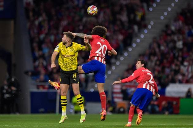 2024-04-10 Atletico Madrid v Borussia Dortmund - Quarter-final First Leg - UEFA Champions League 2023 24 MADRID, SPAIN - APRIL 10: Niclas Fullkrug of Borussia Dortmund battles for the ball with Axel Witsel of Atletico Madrid during the Quarter-final First Leg - UEFA Champions League 2023 24 match between Atletico Madrid and Borussia Dortmund at Civitas Metropolitano Stadium on April 10, 2024 in Madrid, Spain. (Photo by Pablo Morano BSR Agency) Madrid Spain Content not available for redistribution in The Netherlands directly or indirectly through any third parties. Copyright: xBSRxAgencyx