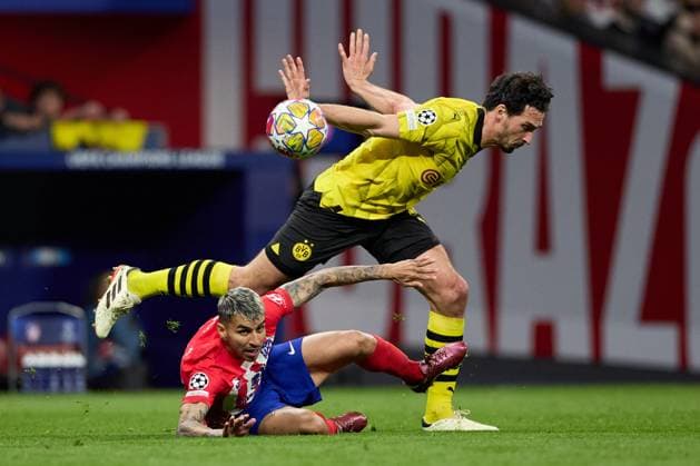 Sport Bilder des Tages during the UEFA Champions League 2023 24 quarter-finals match between Atletico de Madrid and Borussia Dortmund at Stadium Civitas Metropolitano on April 10, 2024 in Madrid, Spain. FOOTBALL : Atletico Madrid vs Borussia Dormund - UEFA Ligue des Champions - 1 4 Quart - 10 04 2024 LGM Panoramic 
