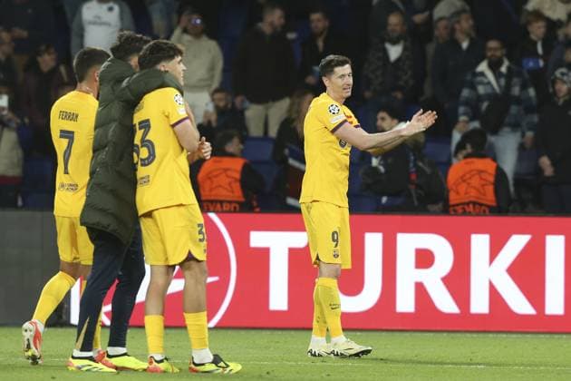 Joie Barcelone - Robert Lewandowski (FC Barcelone) FOOTBALL : Paris Saint Germain Vs FC Barcelone - Ligue des Champions - 10 04 2024 MichaelBaucher Panoramic 