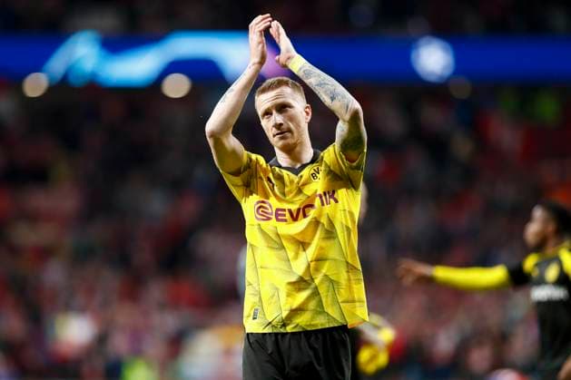 April 10, 2024, Madrid, Madrid, SPAIN: Marco Reus of Borussia Dortmund greeting the fans during the UEFA Champions League, Quarter finals, football match played between Atletico de Madrid and Borussia Dortmund at Civitas Metropolitano stadium on April 10, 2024, in Madrid, Spain. Madrid SPAIN - ZUMAa181 20240410_zaa_a181_101 Copyright: xIrinaxR.xHipolitox