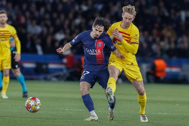 April 10, 2024, Paris, France: VITINHA of PSG AND F DE JONG of FC Barcelona, Barca in action during the quarterfinal of UEFA Champions League between Paris Saint Germain and FC Barcelona at the Parc des Princes Stadium. Soccer 2024: Paris Saint Germain 2:3 FC Barcelona  - ZUMA Pho 20240410_mda_b253_126 Copyright: xLoicxBaratouxx