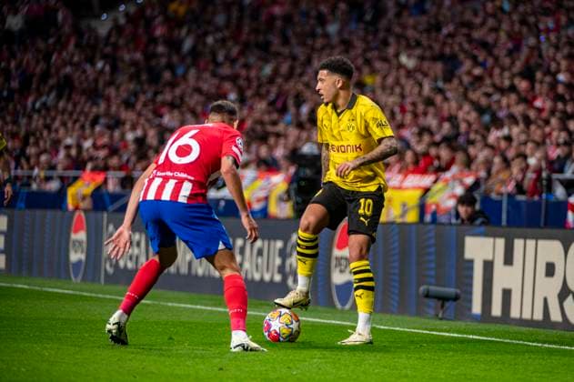 UEFA Champions League 2023 24 Quarter-final First Leg: Atletico Madrid v Borussia Dortmund Jadon Sancho of Borussia Dortmund seen in action with the ball during the UEFA Champions League quarter-final first leg match between Atletico Madrid and Borussia Dortmund at Estadio Civitas Metropolitano on April 10, 2024 in Madrid, Spain. Madrid Estadio Civitas Metropolitano Madrid Spain Copyright: xAlbertoxGardinx AGardin_20240410_football_AtleticoMadrid_Borussia_Dortmund_108