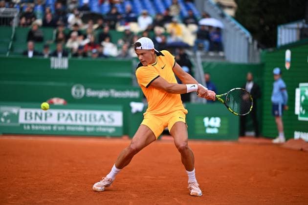 Monaco Rolex Masters Holger Rune (DEN) during his first round match at the Monaco Rolex Masters in Monte Carlo, on April, 10, 2024. Photo by Corinne Dubreuil ABACAPRESS.COM MONACO Monaco  Copyright: xDubreuilxCorinne ABACAx
