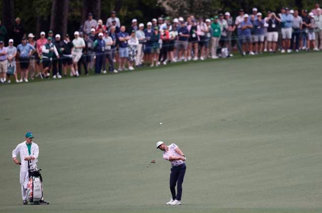South Africa s Erik van Rooyen hits his third shot from the fairway on the second hole during the first round of the Masters Tournament at Augusta National Golf Club in Augusta, Georgia on Thursday, April 11, 2024.  AUG20240411512 TANNENxMAURY