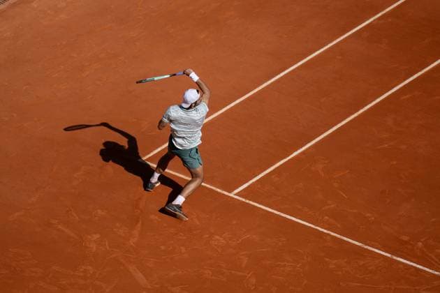 Rolex Monte Carlo Masters Day Five MONTE CARLO, MONACO APRIL 11 Lorenzo Musetti of Italy in action against Novak Djokovic of Serbia during their third round match on day six of the Rolex Monte Carlo Masters at Monte Carlo Country Club on April 11, 2024 in Monte Carlo, Monaco Photo by Andy Astfalck Copyright: xBEAUTIFULxSPORTS Astfalckx